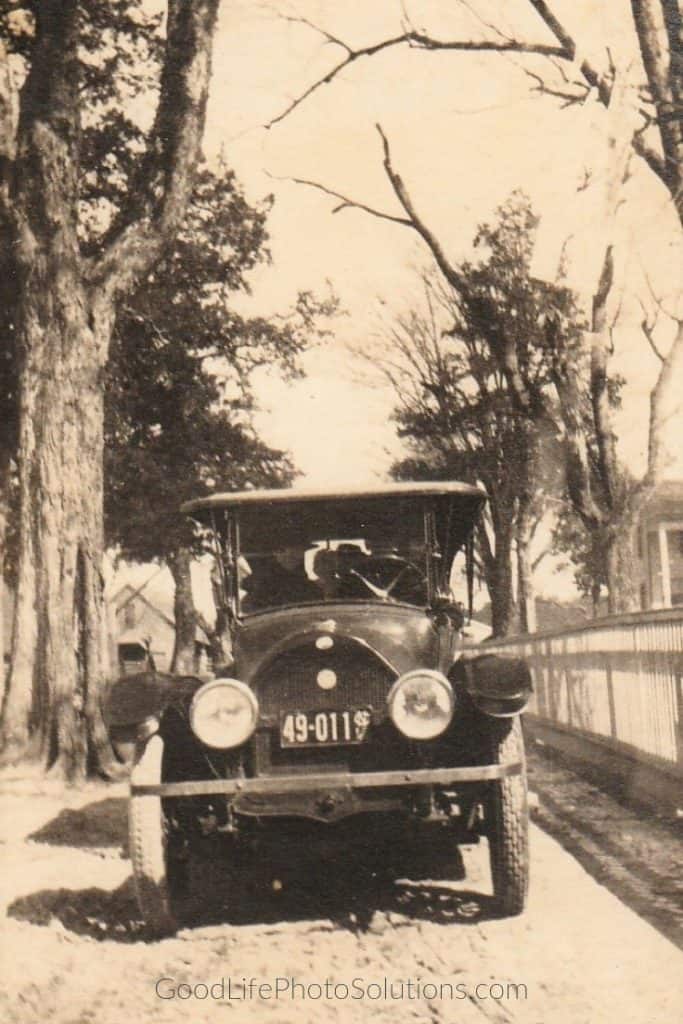 The Ultimate Guide to Dating Your Family Photos | GoodLifePhotoSolutions.com